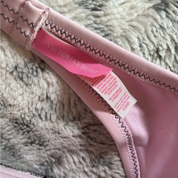 Victoria's Secret Flirt black and pink Bandeau TOP only 32DD - Picture 3 of 3